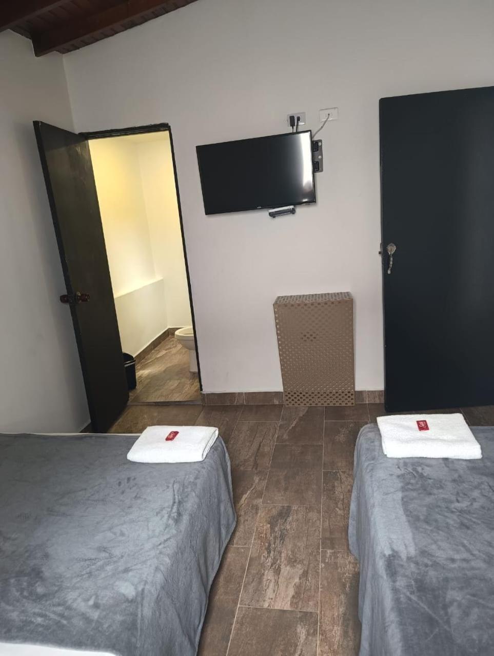 Hotel Prestige Medellin Luaran gambar